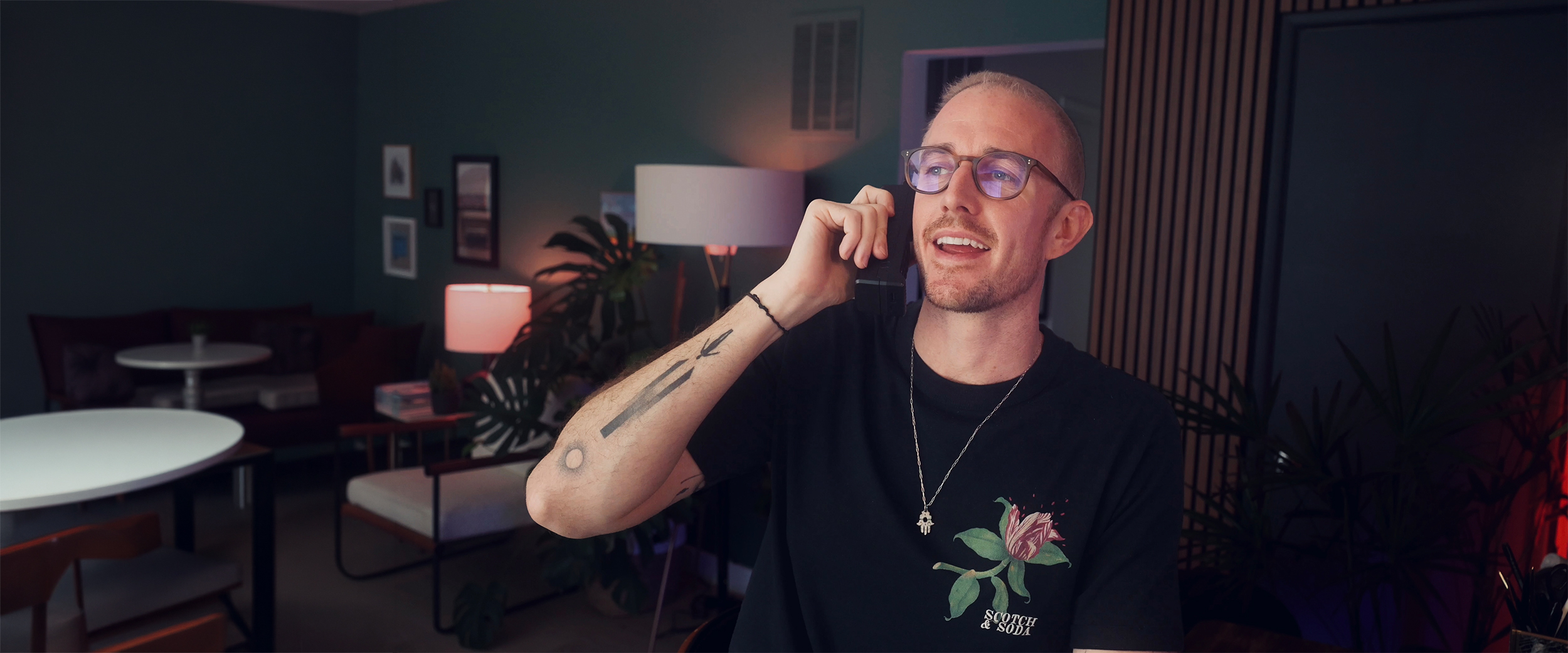 Ryan Robinson AI, Blogger, Founder, Creator, Author (RightBlogger) Homepage Hero Image 2500px